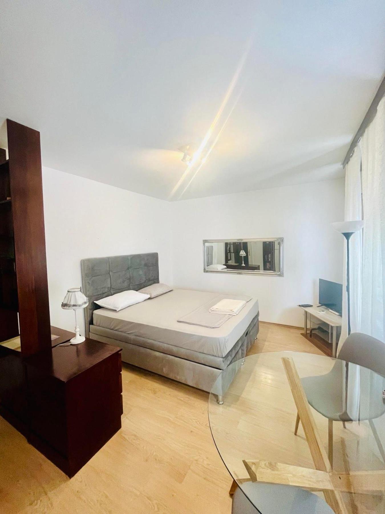Apartamento Dorcol Hideaway Belgrado Exterior foto